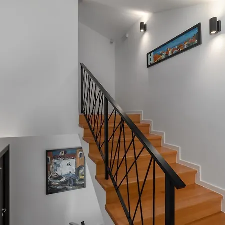 Ula Premium ,free Private Parking Apartment *