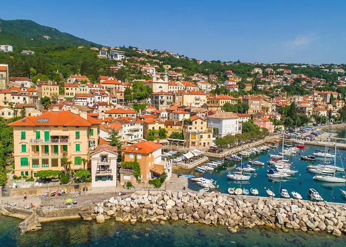 Ula Premium ,free Private Parking