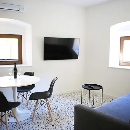 Ula Premium ,free Private Parking Apartman