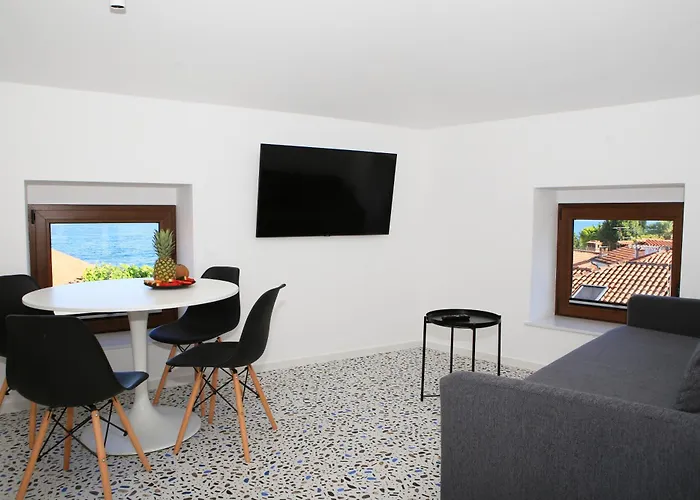 Ula Premium ,free Private Parking *