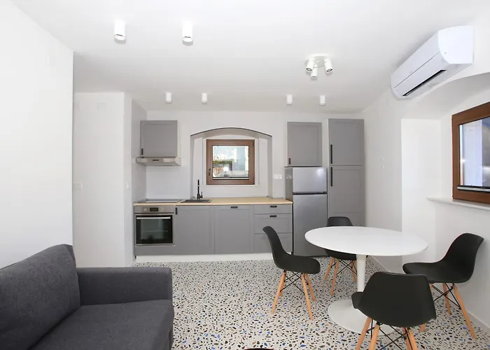 Ula Premium ,free Private Parking *