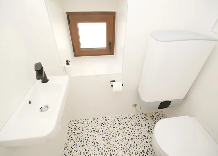 Ula Premium ,free Private Parking